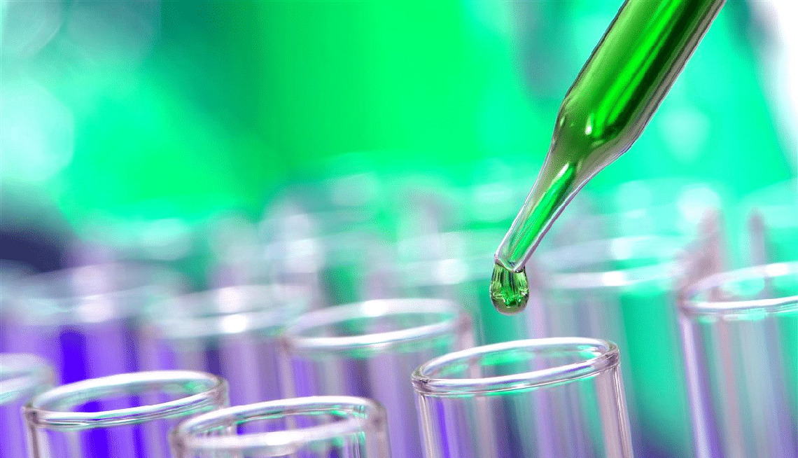 Pipette with Green Liquid - HRS Fine Chemicals